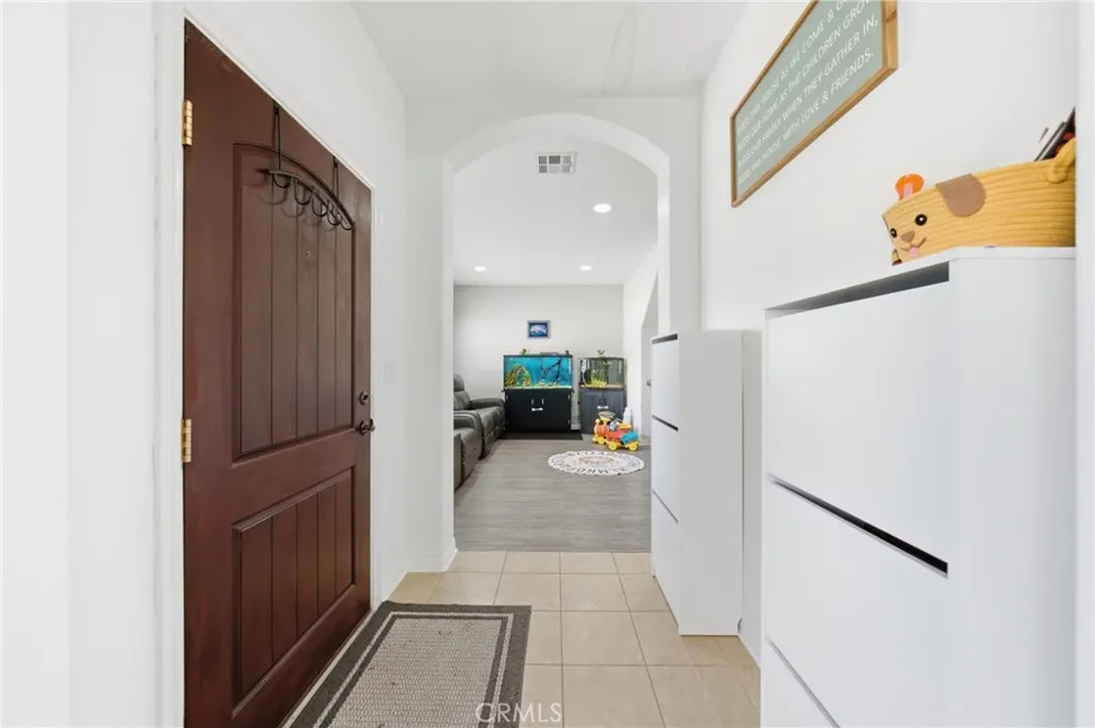 658 E. Phillips Boulevard Pomona, CA 91766