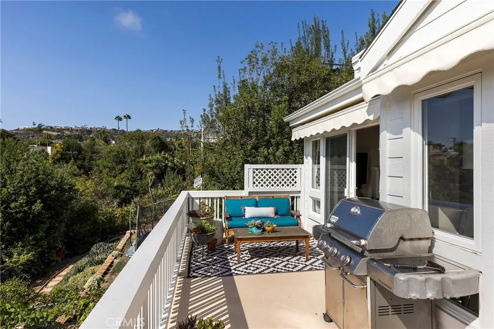 150 W Avenida San Antonio San Clemente, CA 92672
