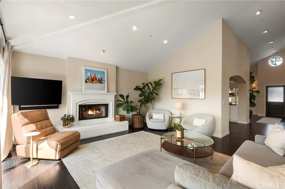 150 W Avenida San Antonio San Clemente, CA 92672