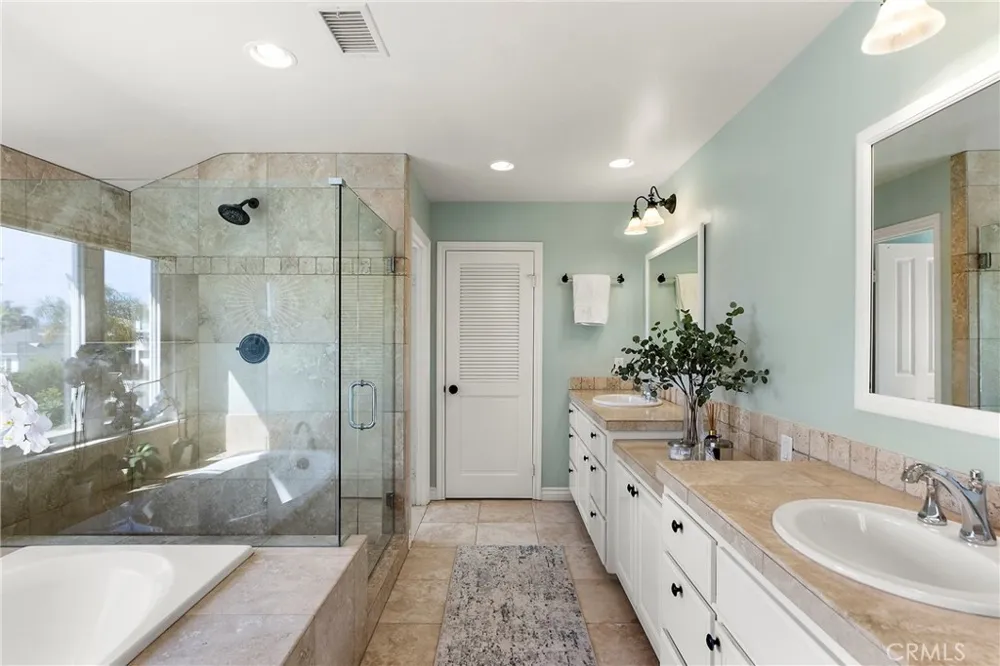 150 W Avenida San Antonio San Clemente, CA 92672