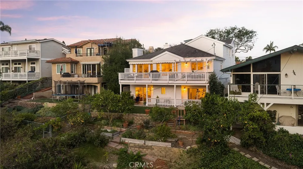 150 W Avenida San Antonio San Clemente, CA 92672