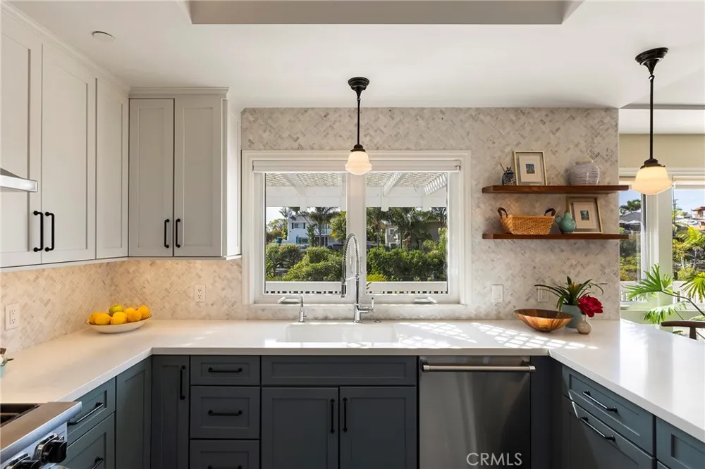150 W Avenida San Antonio San Clemente, CA 92672