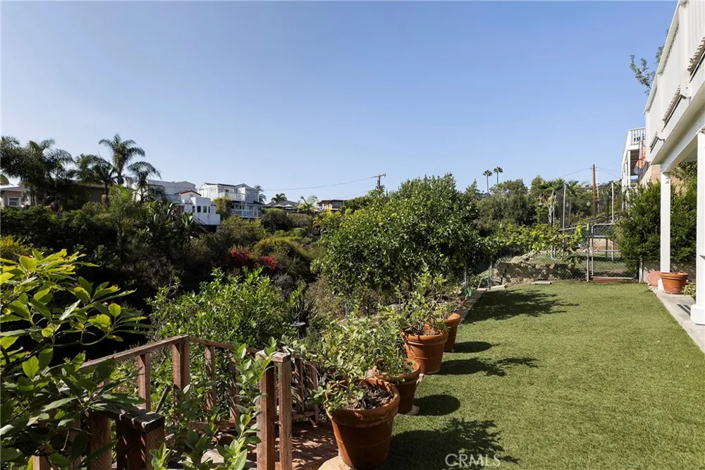 150 W Avenida San Antonio San Clemente, CA 92672