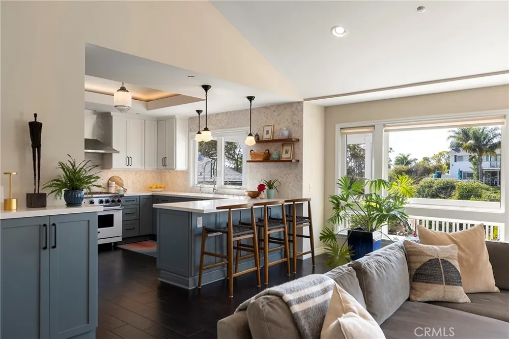 150 W Avenida San Antonio San Clemente, CA 92672