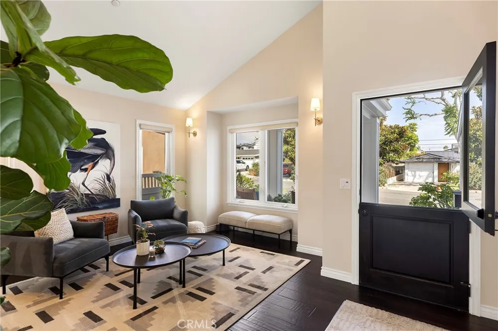 150 W Avenida San Antonio San Clemente, CA 92672