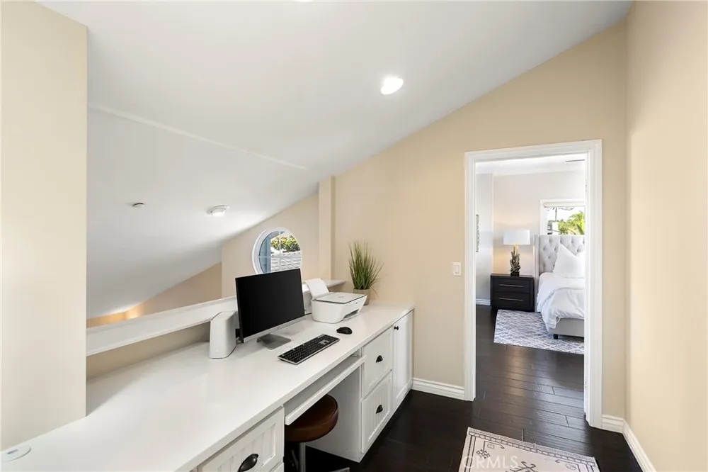 150 W Avenida San Antonio San Clemente, CA 92672