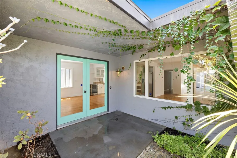 273 Cecil Place Costa Mesa, CA 92627