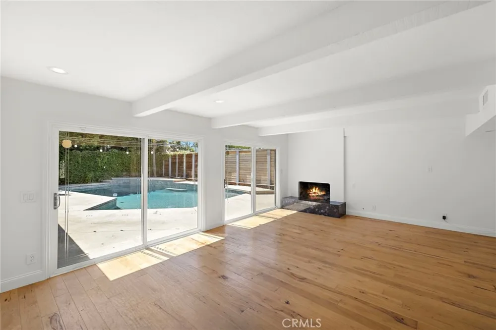 273 Cecil Place Costa Mesa, CA 92627
