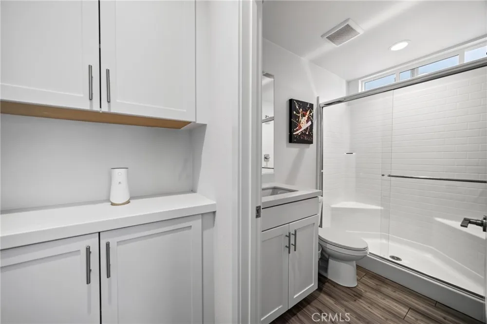 18148 Hedgerow Canyon Country, CA 91350