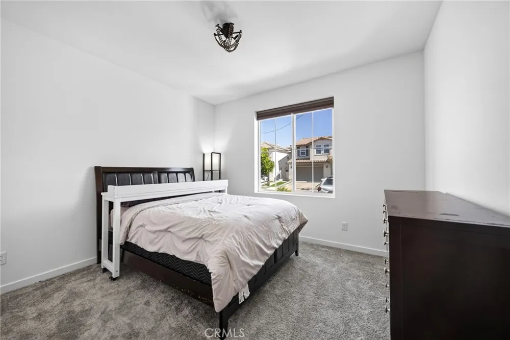 18148 Hedgerow Canyon Country, CA 91350