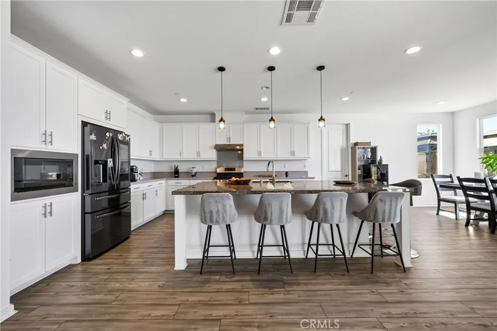 18148 Hedgerow Canyon Country, CA 91350
