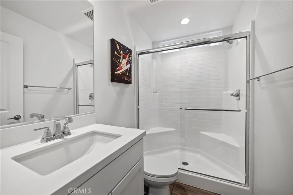 18148 Hedgerow Canyon Country, CA 91350