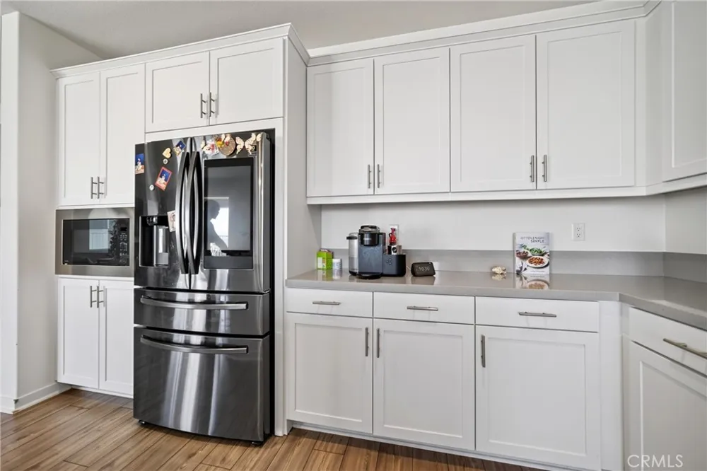 18148 Hedgerow Canyon Country, CA 91350