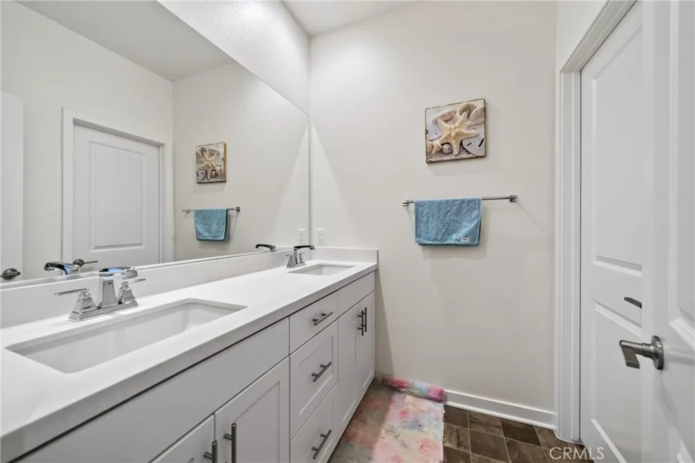 18148 Hedgerow Canyon Country, CA 91350