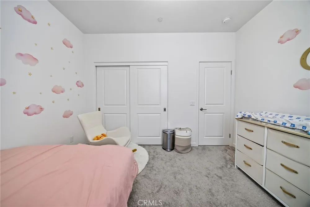 18148 Hedgerow Canyon Country, CA 91350
