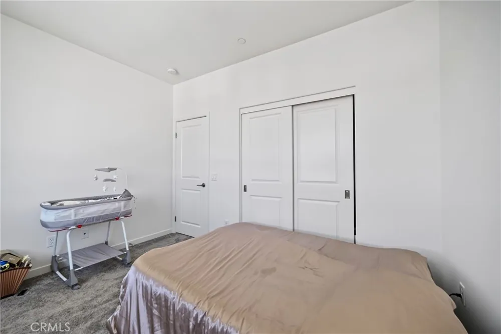 18148 Hedgerow Canyon Country, CA 91350