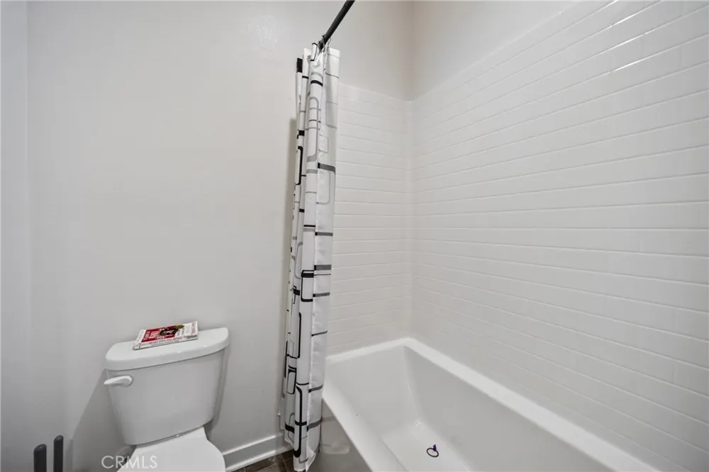 18148 Hedgerow Canyon Country, CA 91350