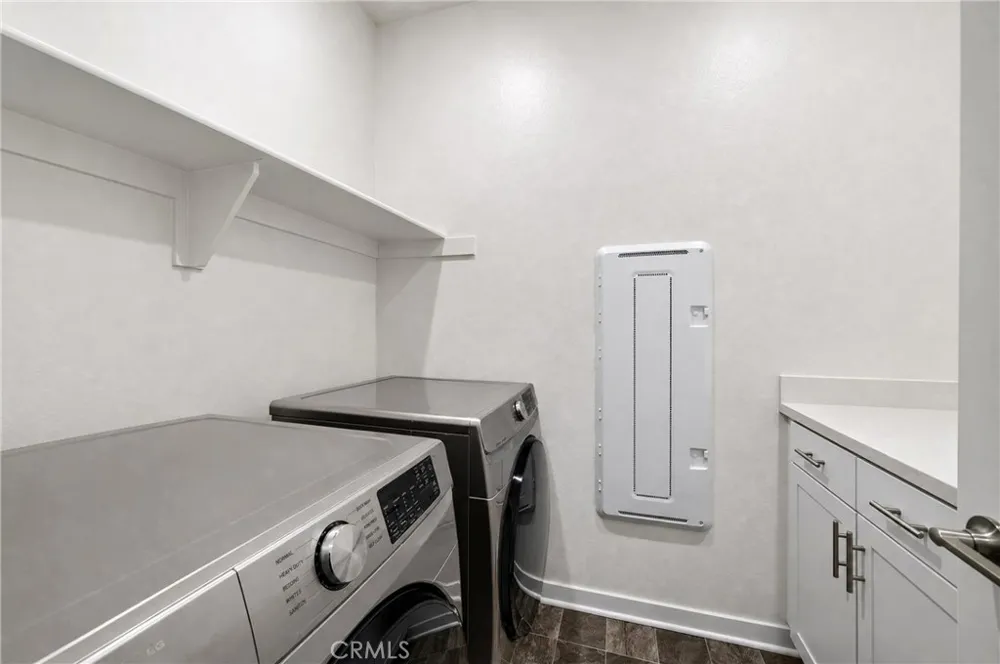 18148 Hedgerow Canyon Country, CA 91350