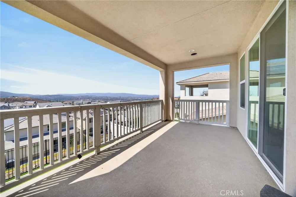 18148 Hedgerow Canyon Country, CA 91350