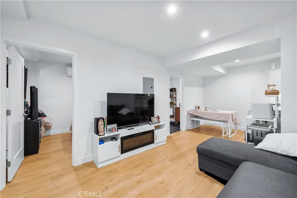 473 E 55th Street Long Beach, CA 90805