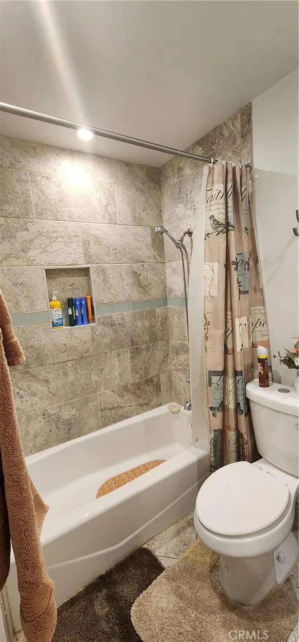 2243 Casitas Altadena, CA 91001