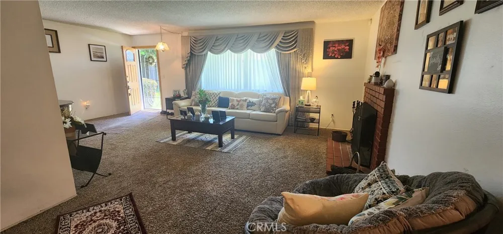 2243 Casitas Altadena, CA 91001