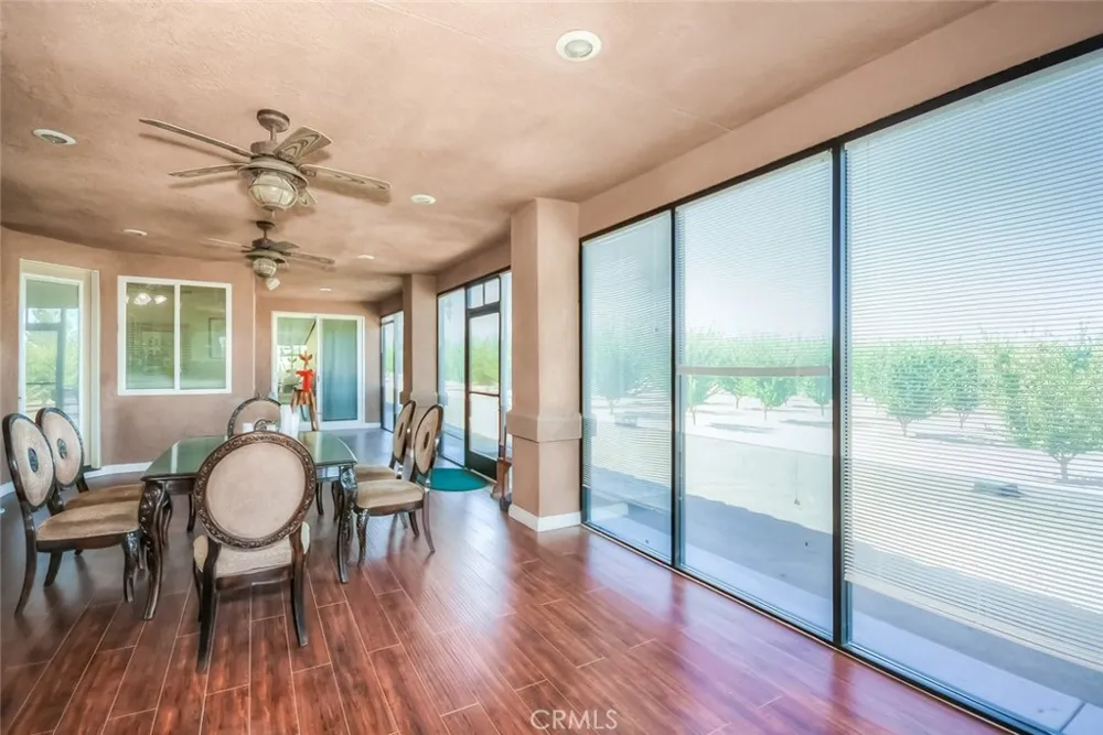 13830 Paramount Phelan, CA 92371