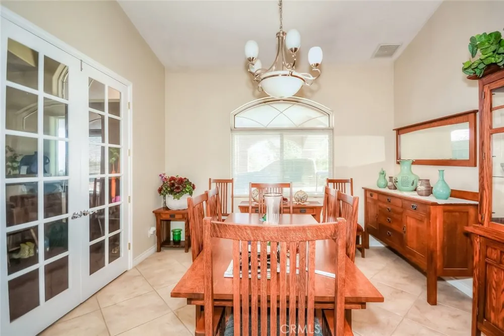 13830 Paramount Phelan, CA 92371