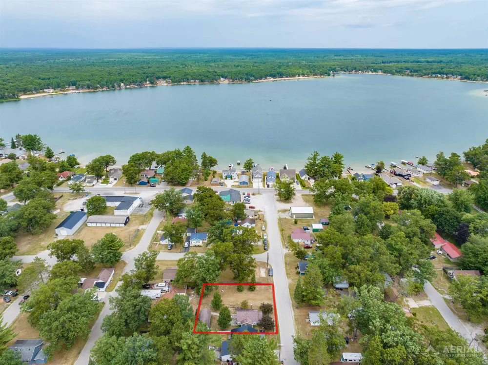 1363 Ash Grant Township, MI 48748