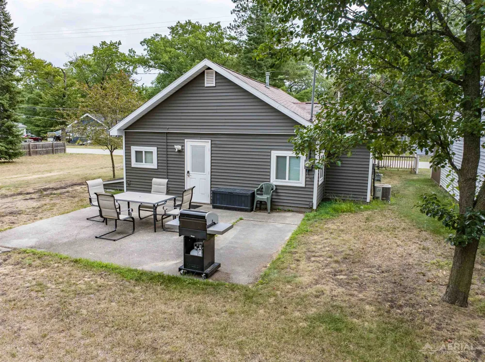 1363 Ash Grant Township, MI 48748