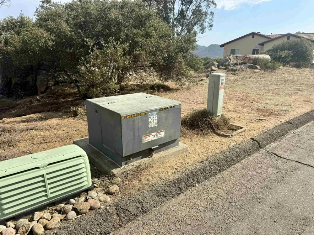 Daza Drive Ramona, CA 92065