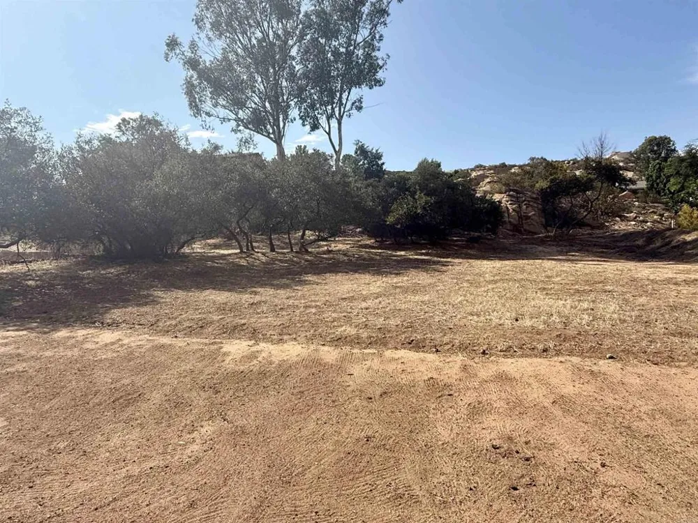 Daza Drive Ramona, CA 92065