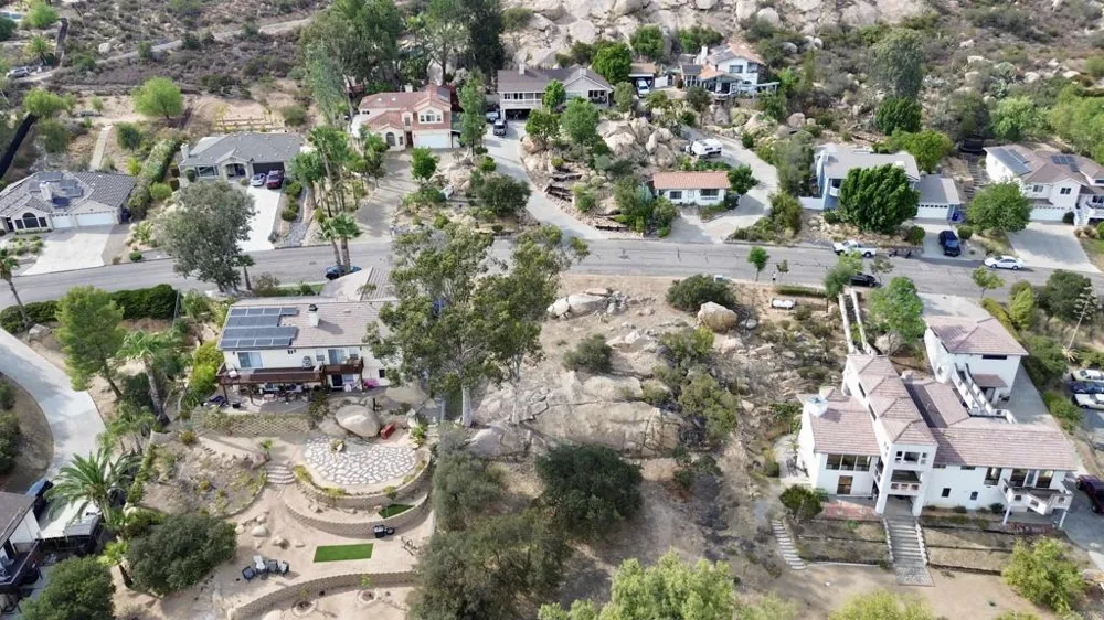 Daza Drive Ramona, CA 92065
