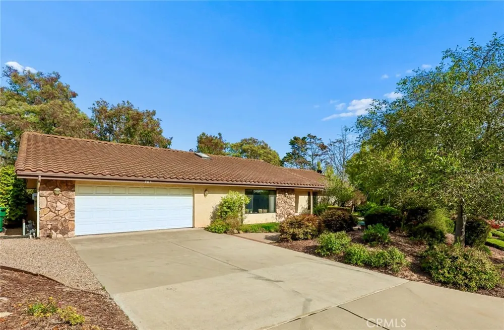 885 Ten Oaks Way Nipomo, CA 93444