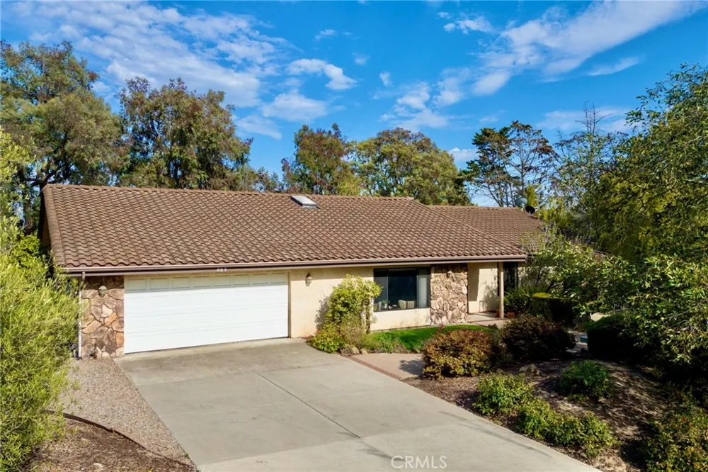 885 Ten Oaks Way Nipomo, CA 93444
