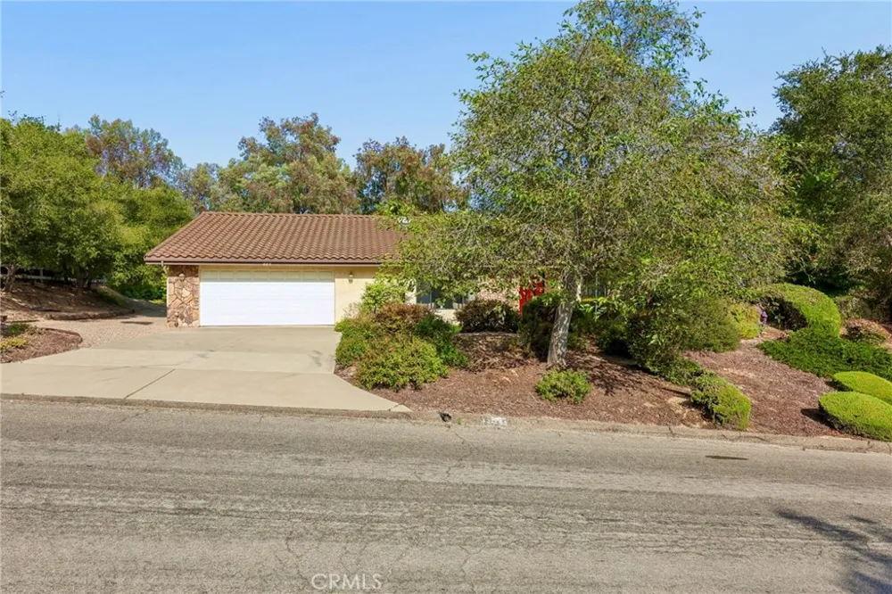 885 Ten Oaks Way Nipomo, CA 93444