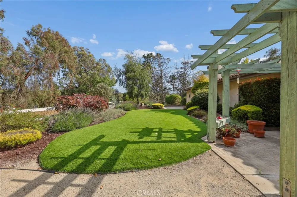 885 Ten Oaks Way Nipomo, CA 93444