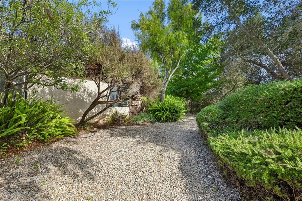 885 Ten Oaks Way Nipomo, CA 93444
