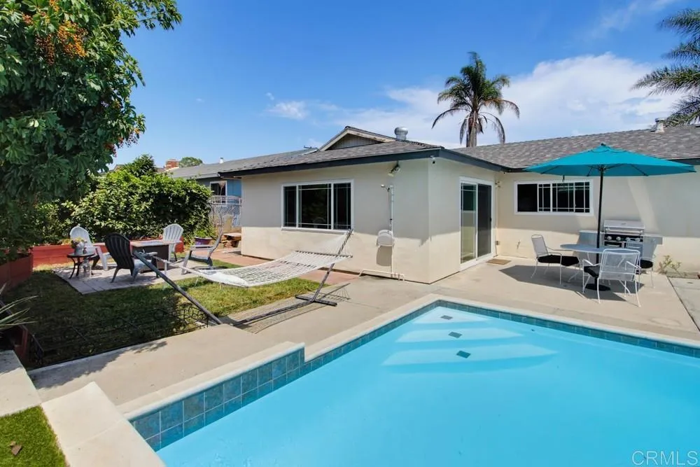 4925 Siesta Drive Oceanside, CA 92057