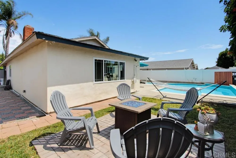 4925 Siesta Drive Oceanside, CA 92057