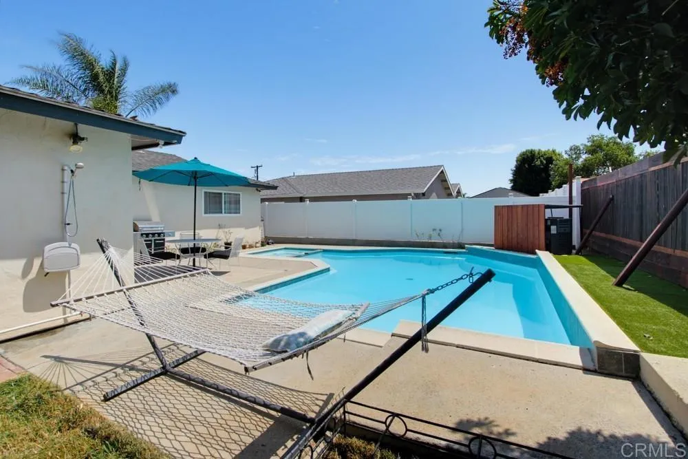 4925 Siesta Drive Oceanside, CA 92057