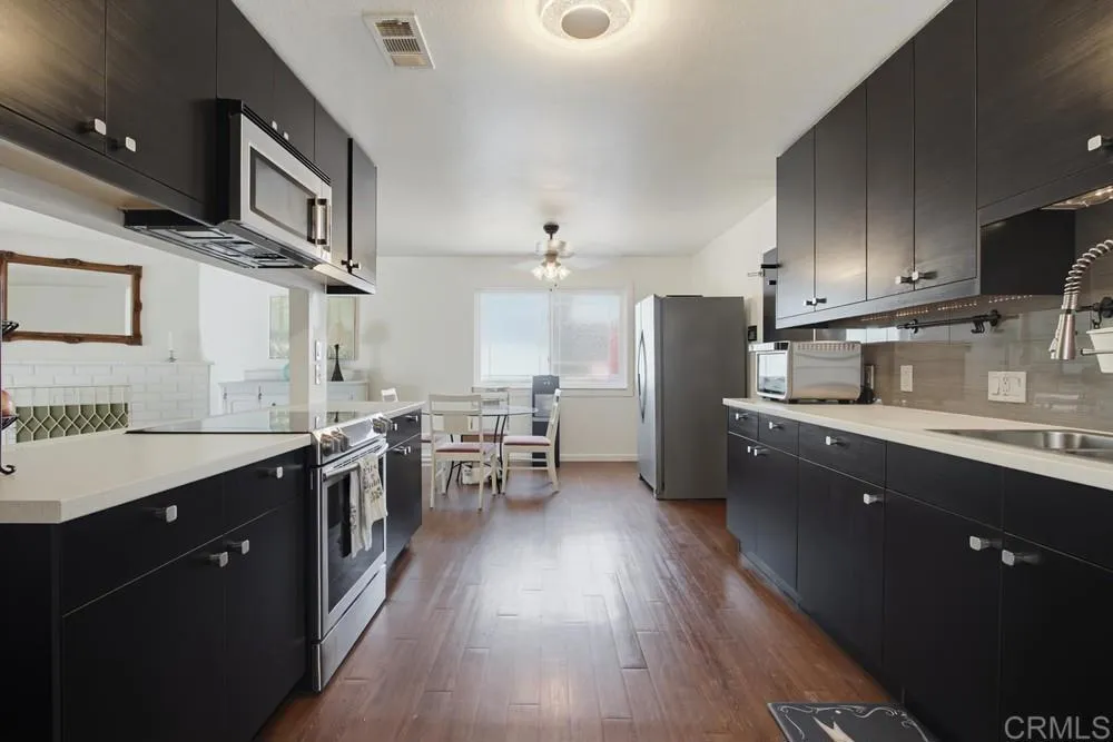 4925 Siesta Drive Oceanside, CA 92057
