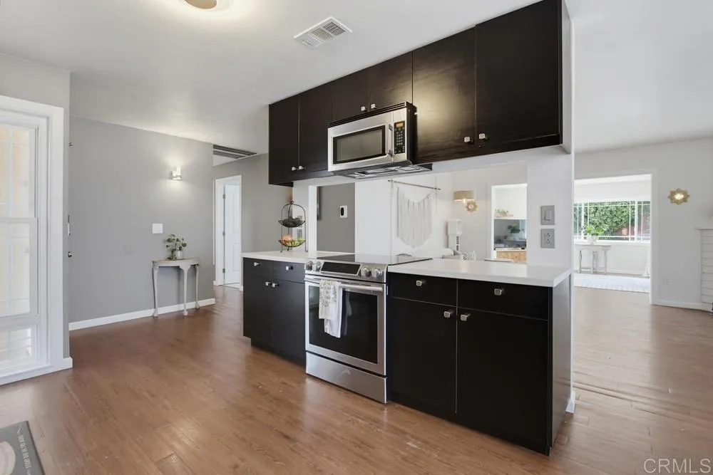 4925 Siesta Drive Oceanside, CA 92057