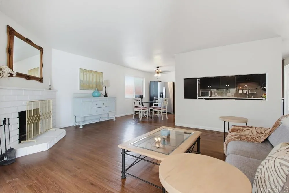 4925 Siesta Drive Oceanside, CA 92057