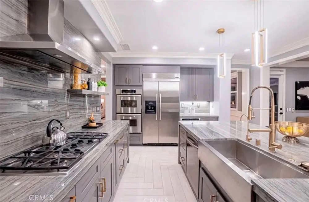 8082 E Portico Orange, CA 92867