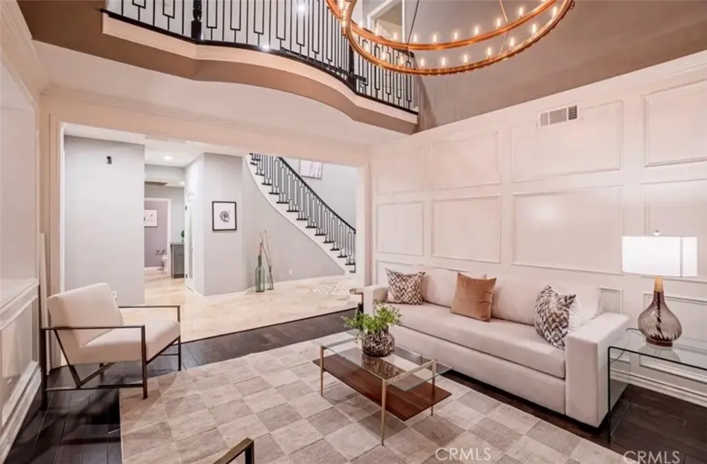 8082 E Portico Orange, CA 92867
