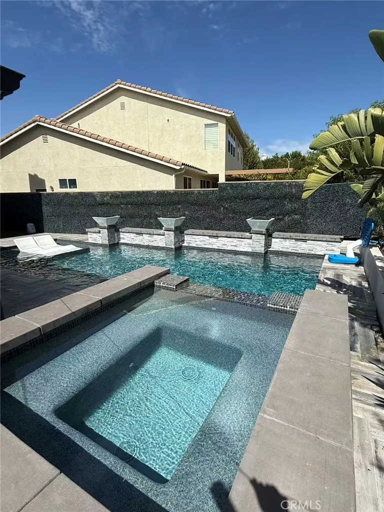 8082 E Portico Orange, CA 92867