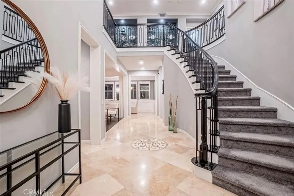 8082 E Portico Orange, CA 92867