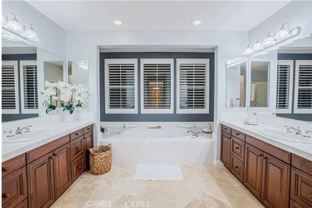 8082 E Portico Orange, CA 92867