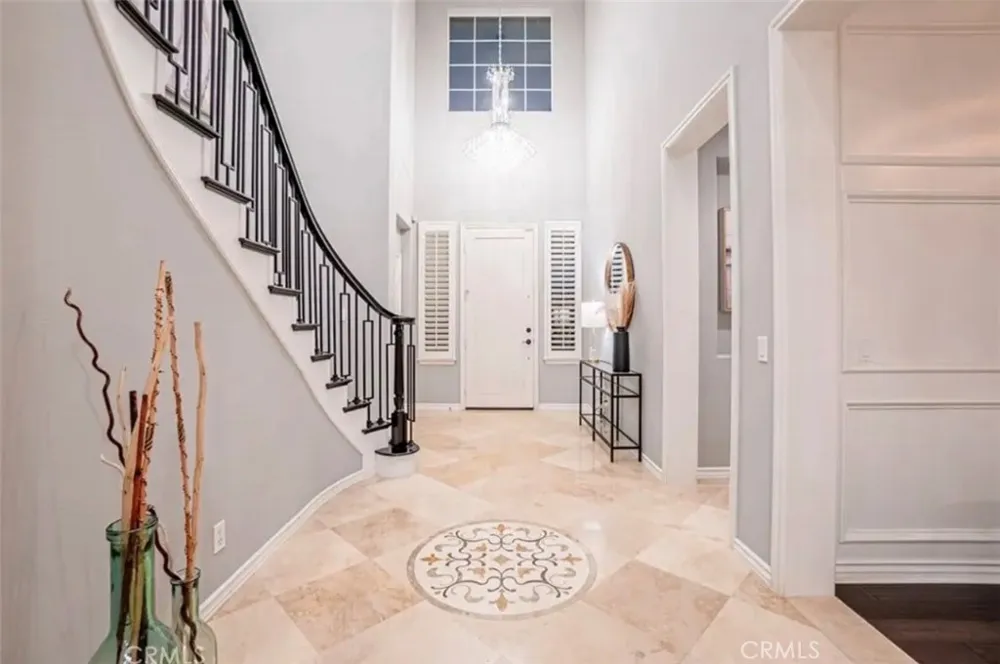 8082 E Portico Orange, CA 92867